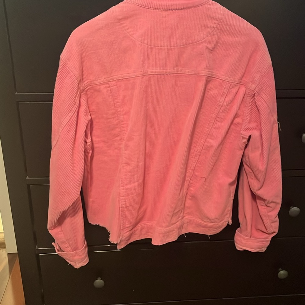 POL Pink CORDUROY Button-Up FRAYED HEM 2-Pocket CROPPED Jacket/Shacket - Picture 5 of 5